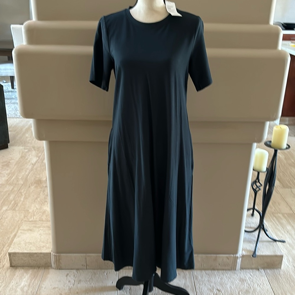 Eileen Fisher Crepe New Crew Neck C/L Dress. Dark Green. Size XS. NWT.
